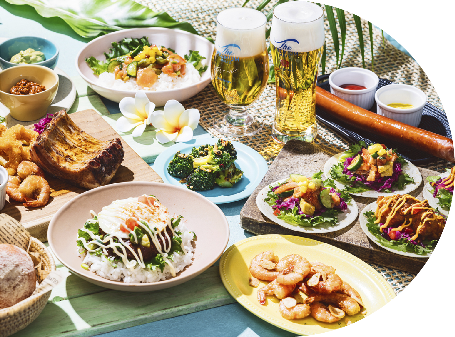 ハワイアングルメと冷たいビールでリゾート気分を楽しもう！